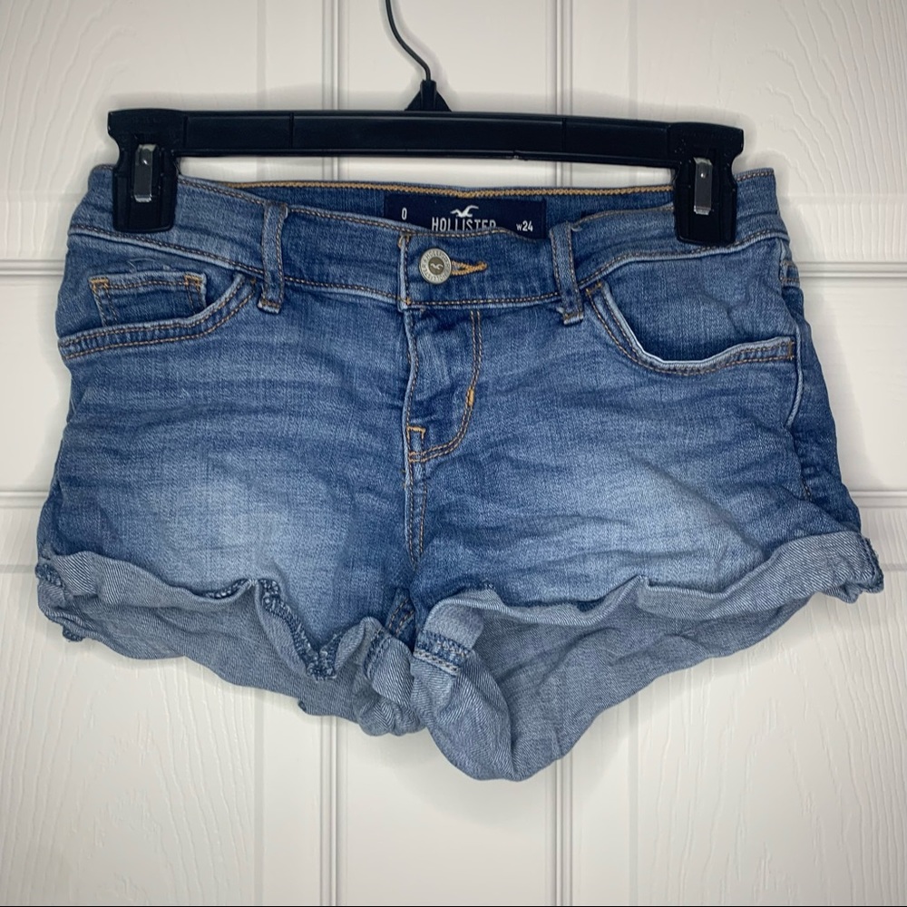 Hollister Low-Rise Short-Shorts